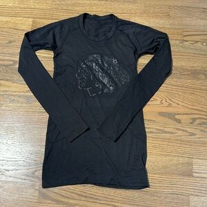 Lulu lemon chicago Blackhawks long sleeve top